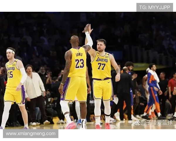 詹姆斯复出领衔湖人迎战勇士,杜兰特引领太阳挑战掘金新赛季焦点对决